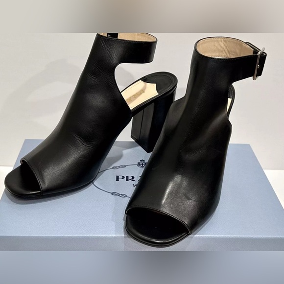 PRADA Black Leather Open Toe Chunky Slingback Heels NIB 39 - Picture 2 of 6